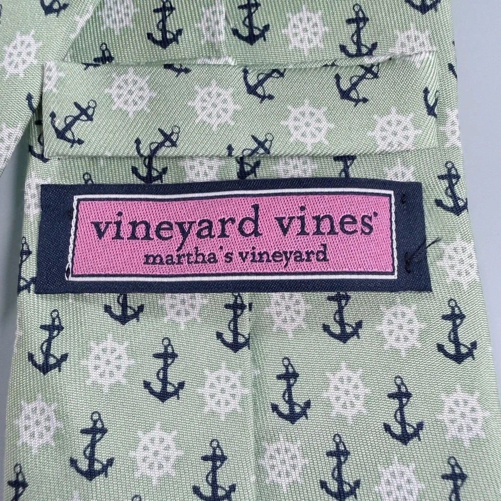 Vineyard Vines Silk Tie Standard 3' Width Light Green w/ Anchor Pattern Preppy